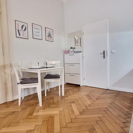Finnem Rentals Florenc Прага Екстер'єр фото