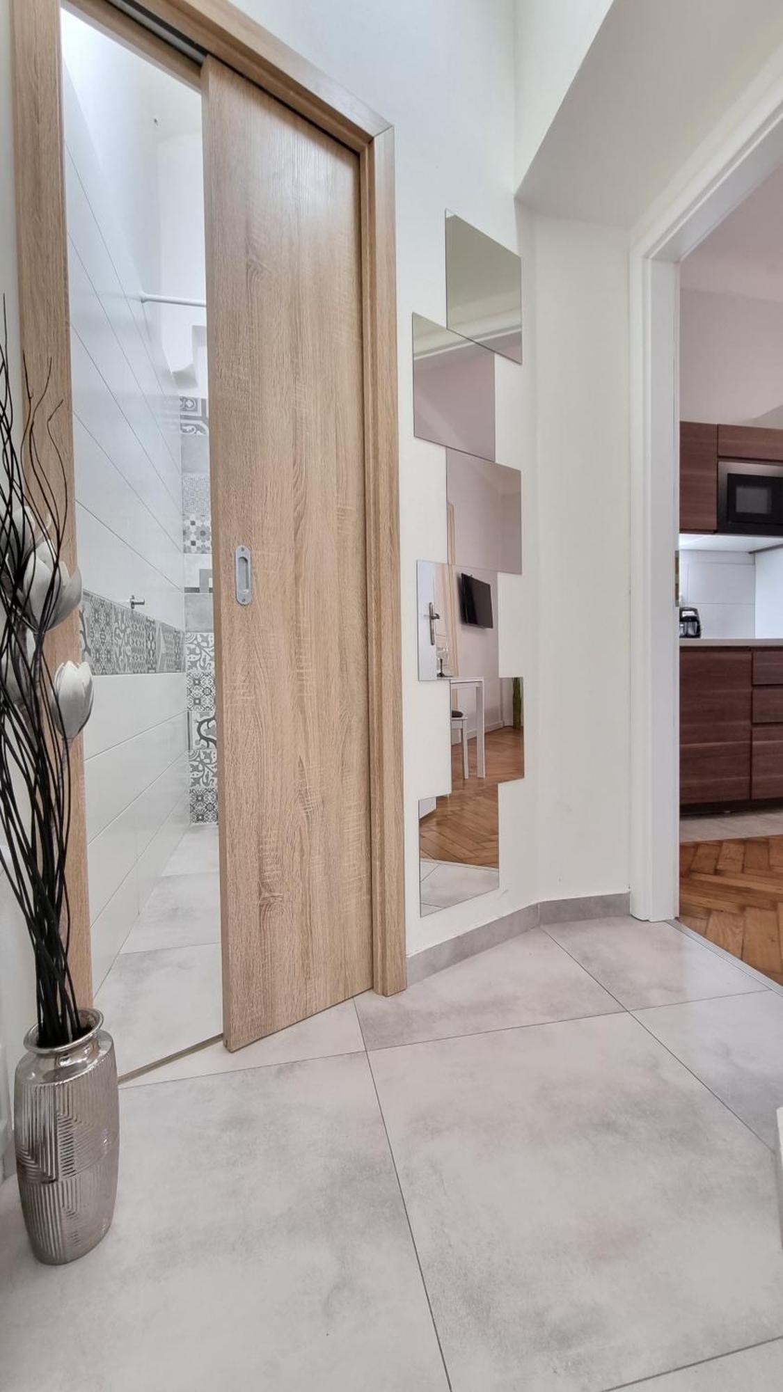 Finnem Rentals Florenc Прага Екстер'єр фото
