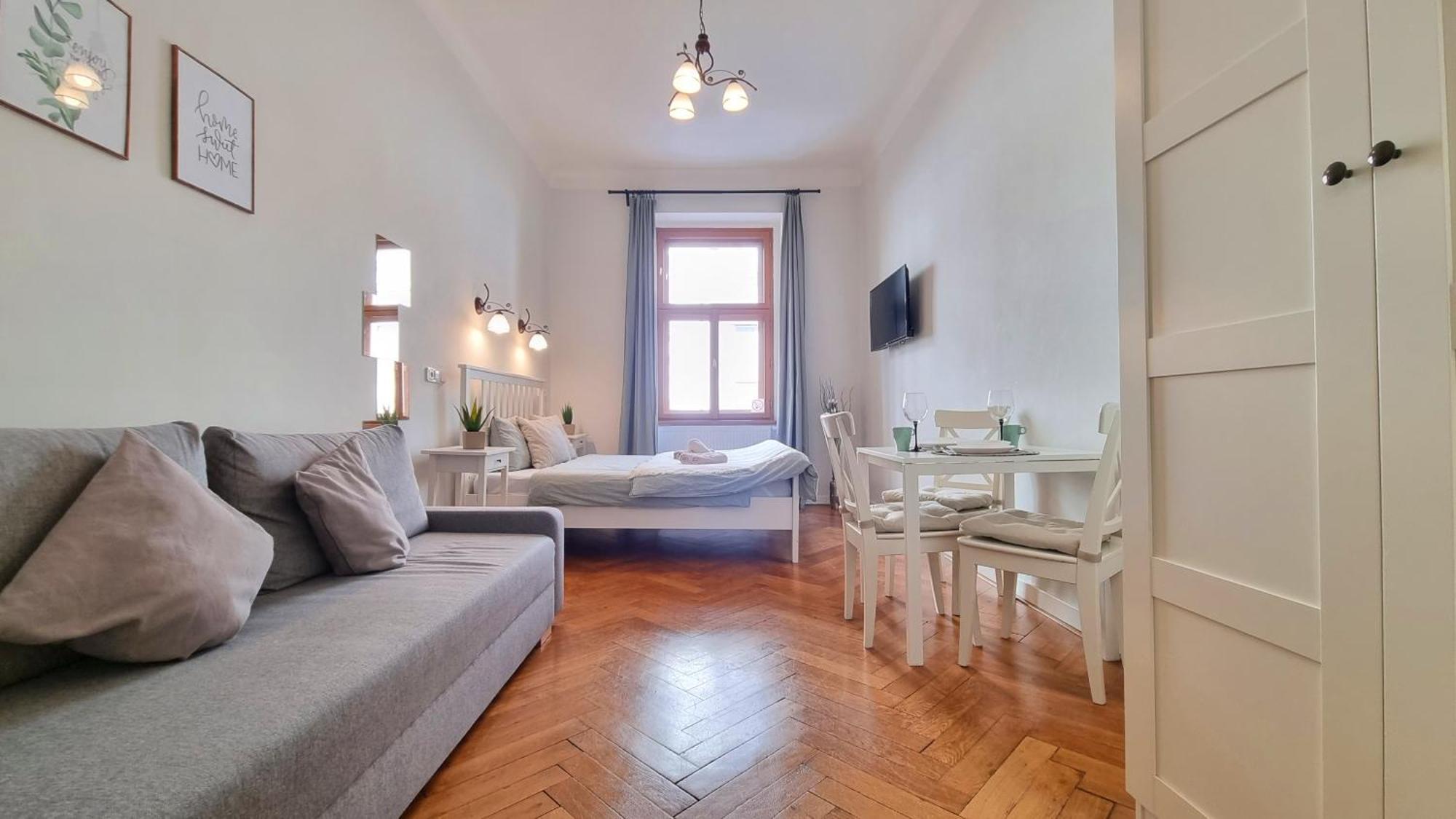 Finnem Rentals Florenc Прага Екстер'єр фото